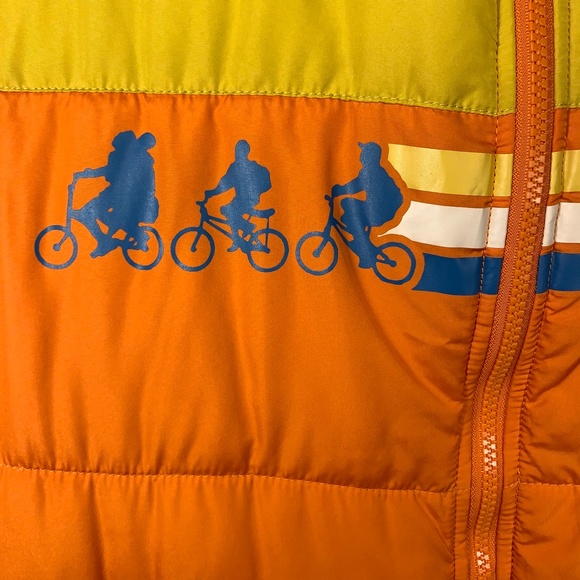 Stranger Things 80's Retro Puffer Vest Size L - Picture 6 of 9